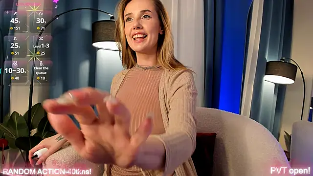 luna joy  online show from 10.09.25