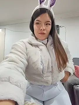 krolay16 online show from 10.31.25