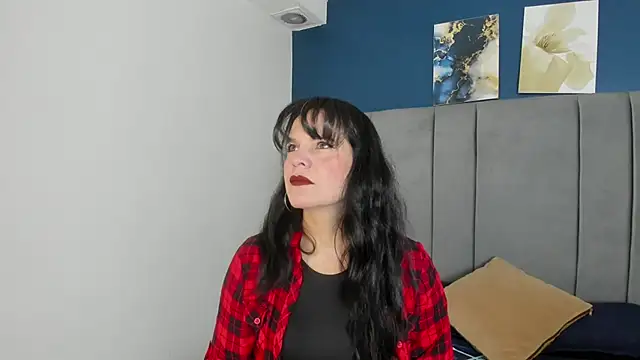 Snapshot of laura_hotties chatting on 09.27.25 laura hotties online show from 09.27.25