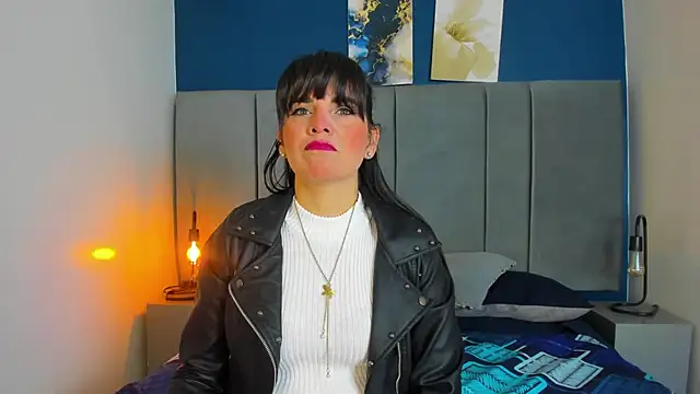 Snapshot of laura_hotties chatting on 11.07.25 laura hotties online show from 11.07.25