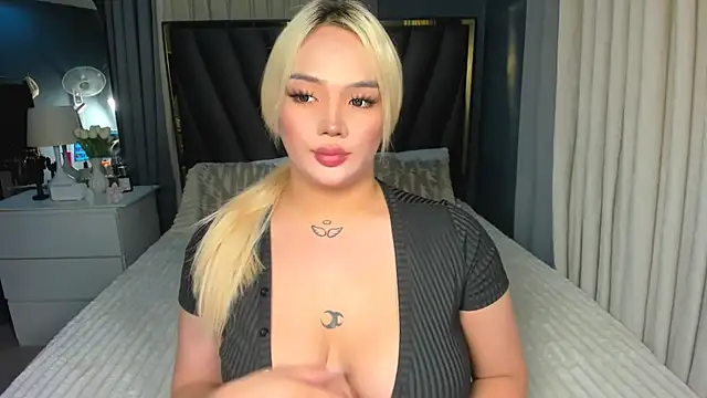 KylieSonique online show from 10.10.25