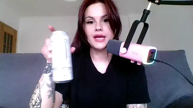 Della Ideal online show from 03.02.25