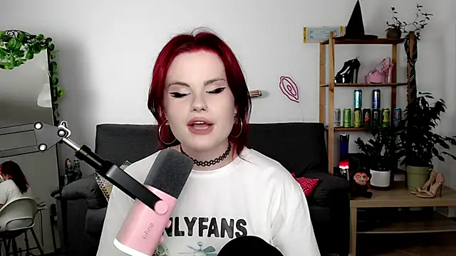 Della Ideal online show from 09.20.25