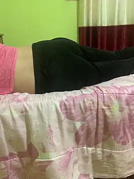 Snapshot of Femboylili chatting on 09.19.25 Femboylili online show from 09.19.25