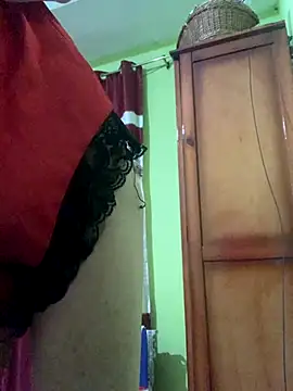 Snapshot of Femboylili chatting on 11.23.25 Femboylili online show from 11.23.25