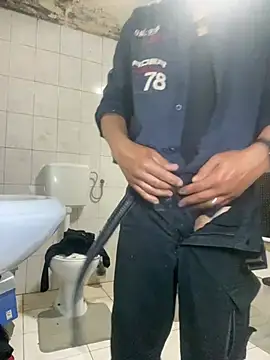 rogerdik76 online show from 04.19.26