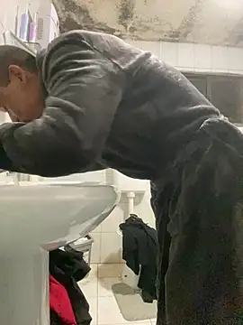 rogerdik76 online show from 04.20.26