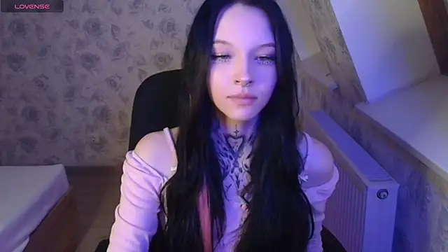 Snapshot of mefwhore chatting on 03.15.25 mefwhore online show from 03.15.25