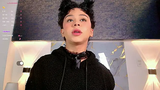 Snapshot of Dante_bre chatting on 11.25.25 Dante bre online show from 11.25.25