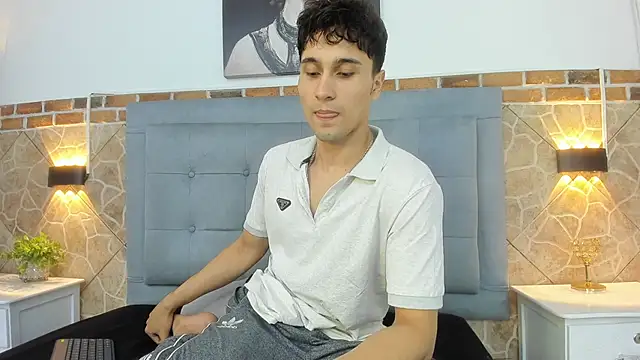 Snapshot of buddy_whitte chatting on 03.07.25 buddy whitte online show from 03.07.25