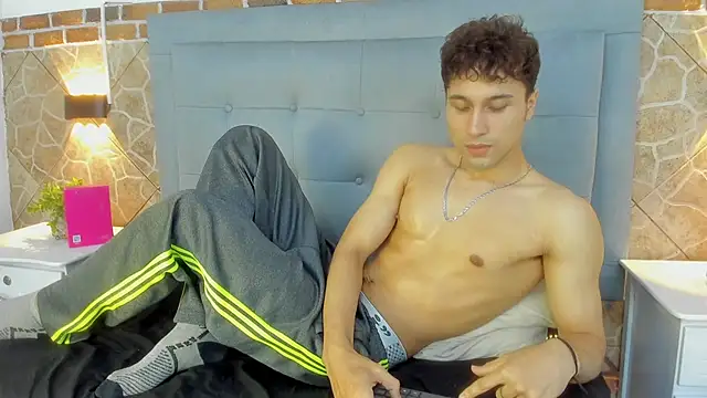 Snapshot of buddy_whitte chatting on 03.17.25 buddy whitte online show from 03.17.25