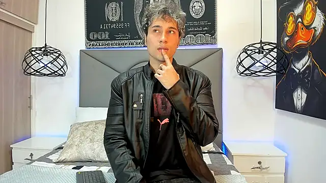 Snapshot of buddy_whitte chatting on 10.22.25 buddy whitte online show from 10.22.25