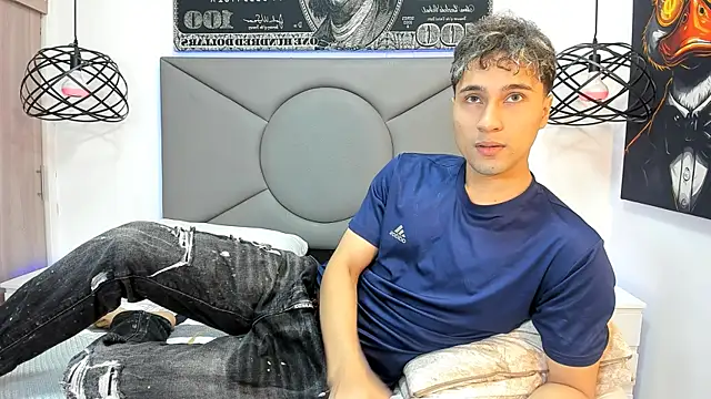 Snapshot of buddy_whitte chatting on 11.08.25 buddy whitte online show from 11.08.25