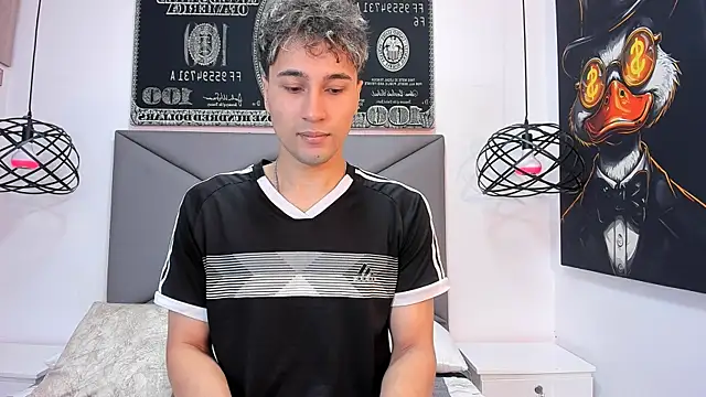 Snapshot of buddy_whitte chatting on 11.09.25 buddy whitte online show from 11.09.25