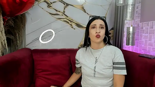 Bella williamss  online show from 03.03.26