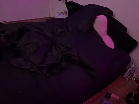 ChrryFoxx online show from 09.09.25