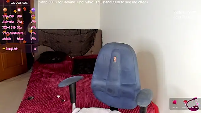 Snapshot of Lily_lu_one chatting on 11.13.25 Lily lu one online show from 11.13.25