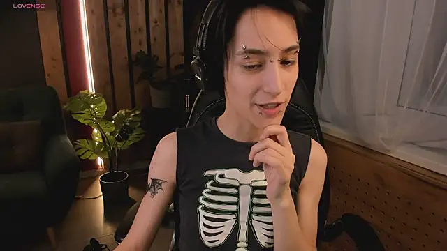 Snapshot of lisbatsyy chatting on 03.04.25 lisbatsyy online show from 03.04.25