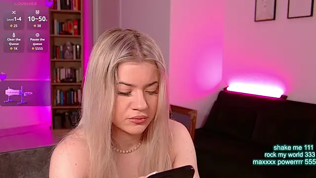 CutiePie69   online show from 06.19.26