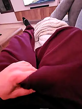 Snapshot of Mpinios chatting on 03.19.25 Mpinios online show from 03.19.25