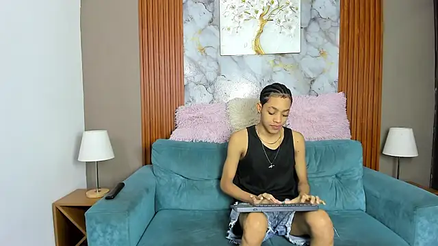 KING OFF BOYS online show from 04.18.26