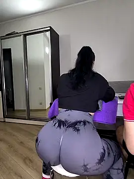 Snapshot of _KissMyAss_ chatting on 02.01.26 KissMyAss online show from 02.01.26