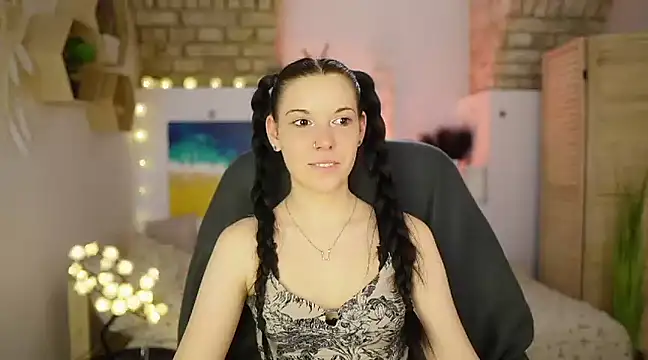 Snapshot of April_Olsen chatting on 03.06.25 April Olsen online show from 03.06.25