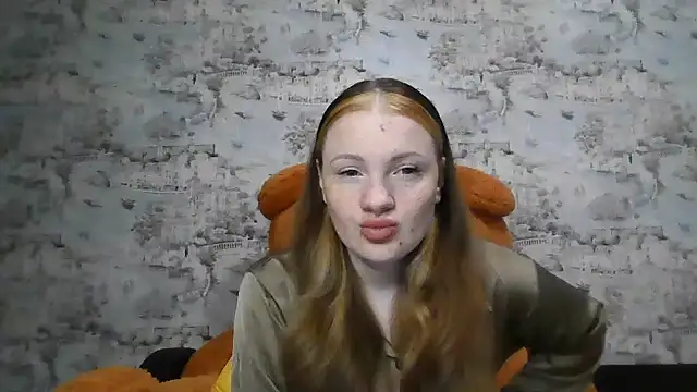 Snapshot of Eveline_May chatting on 09.18.25 Eveline May online show from 09.18.25