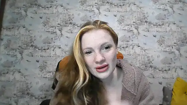 Snapshot of Eveline_May chatting on 10.05.25 Eveline May online show from 10.05.25