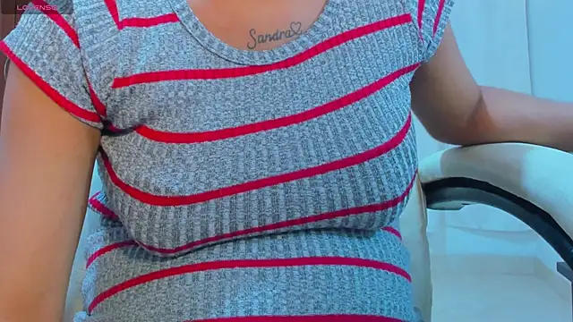 Snapshot of gime_lara chatting on 09.17.25 gime lara online show from 09.17.25