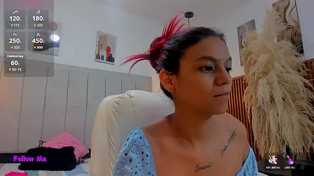 Snapshot of gime_lara chatting on 04.26.26 gime lara online show from 04.26.26