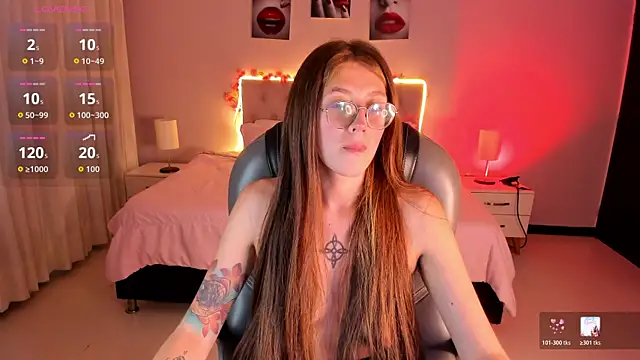 Emily Warren  online show from 04.07.26