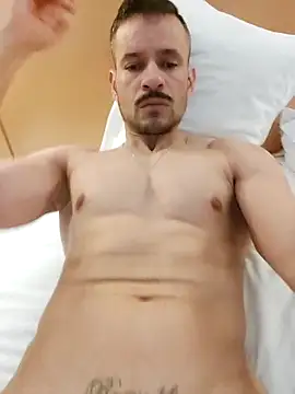 Snapshot of juniortche1313 chatting on 09.18.25 juniortche1313 online show from 09.18.25