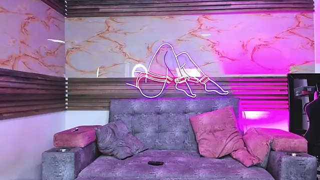 Cloe roouse online show from 08.04.26