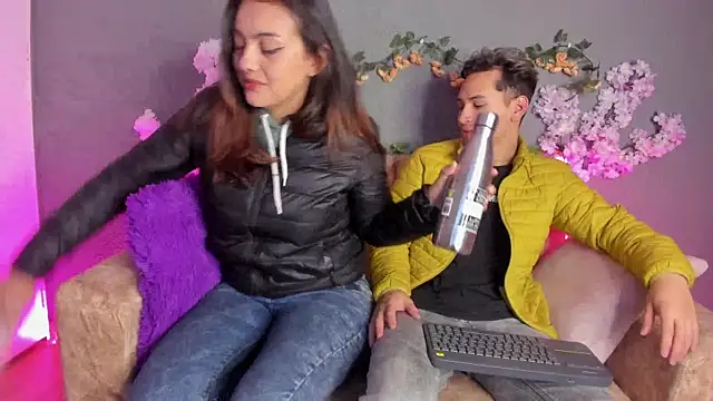 Snapshot of April_Nick299 chatting on 03.06.25 April Nick299 online show from 03.06.25