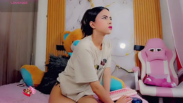 Snapshot of ValeriCardenas chatting on 09.11.25 ValeriCardenas online show from 09.11.25