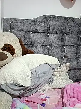 Snapshot of nahomysaints chatting on 11.08.25 nahomysaints online show from 11.08.25