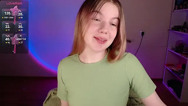 Strawberry juli online show from 04.11.26