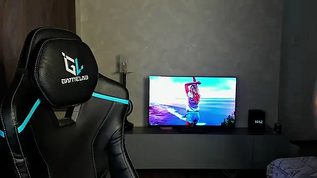 TravisRevas online show from 03.08.25