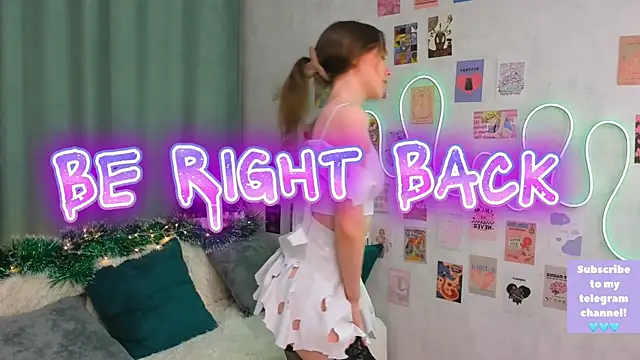 Dreamy Polly online show from 03.04.25