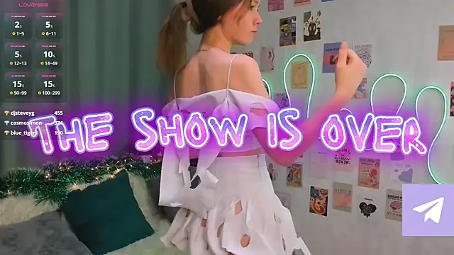 Dreamy Polly online show from 03.20.25