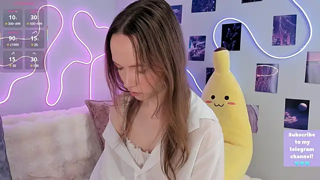 Dreamy Polly online show from 03.21.25