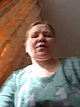 Snapshot of -Kathrine_kit- chatting on 10.21.25 -Kathrine kit- online show from 10.21.25