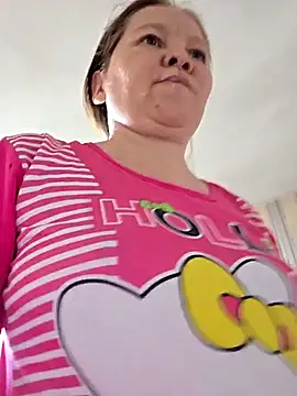 Snapshot of -Kathrine_kit- chatting on 10.24.25 -Kathrine kit- online show from 10.24.25