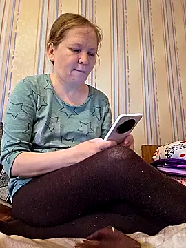 Snapshot of -Kathrine_kit- chatting on 11.06.25 -Kathrine kit- online show from 11.06.25