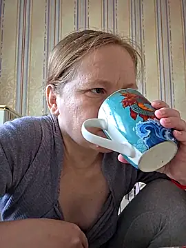 Snapshot of -Kathrine_kit- chatting on 11.23.25 -Kathrine kit- online show from 11.23.25