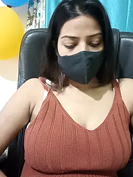 Snapshot of CRAZY__BITE chatting on 11.22.25 CRAZY BITE online show from 11.22.25