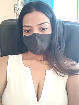 Snapshot of CRAZY__BITE chatting on 03.15.26 CRAZY BITE online show from 03.15.26