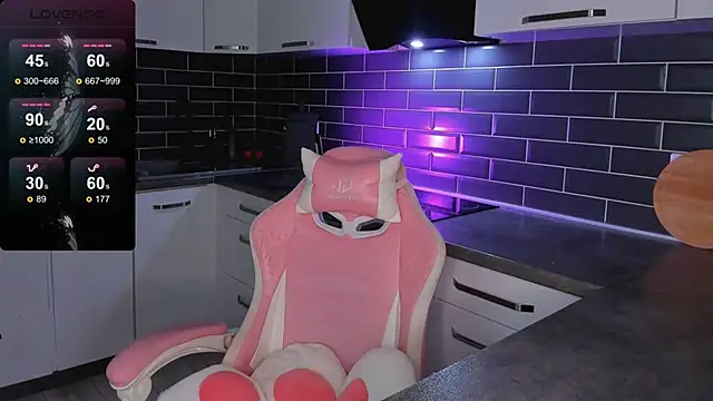 EmmaVictori1 online show from 04.06.26