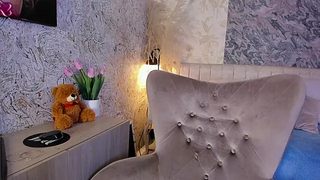 Arianaa collins online show from 03.06.26